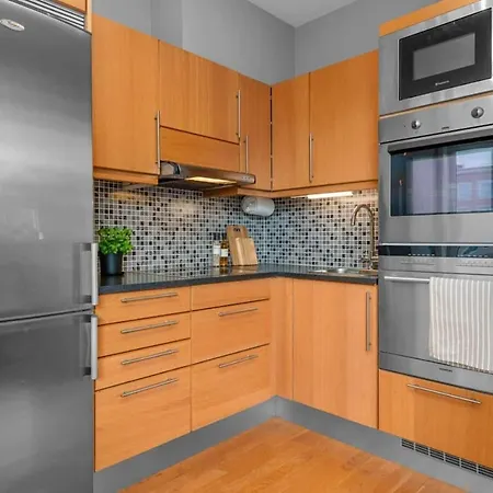 Apartman Modern & Cozy W/free Parking In Ila *