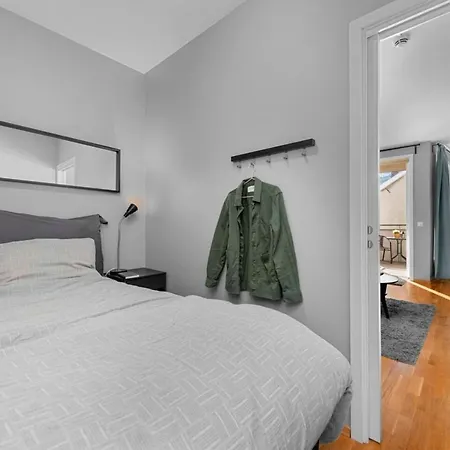 Modern & Cozy W/free Parking In Ila Apartman
